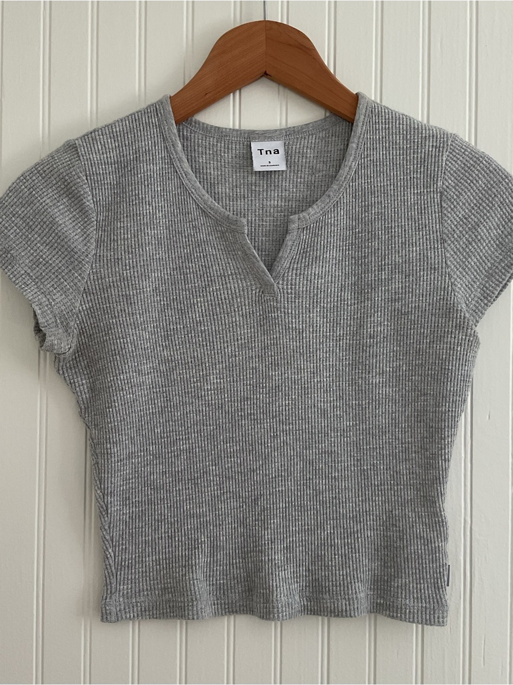 Aritzia TNA Waffle Notch Thermal T-Shirt Gray